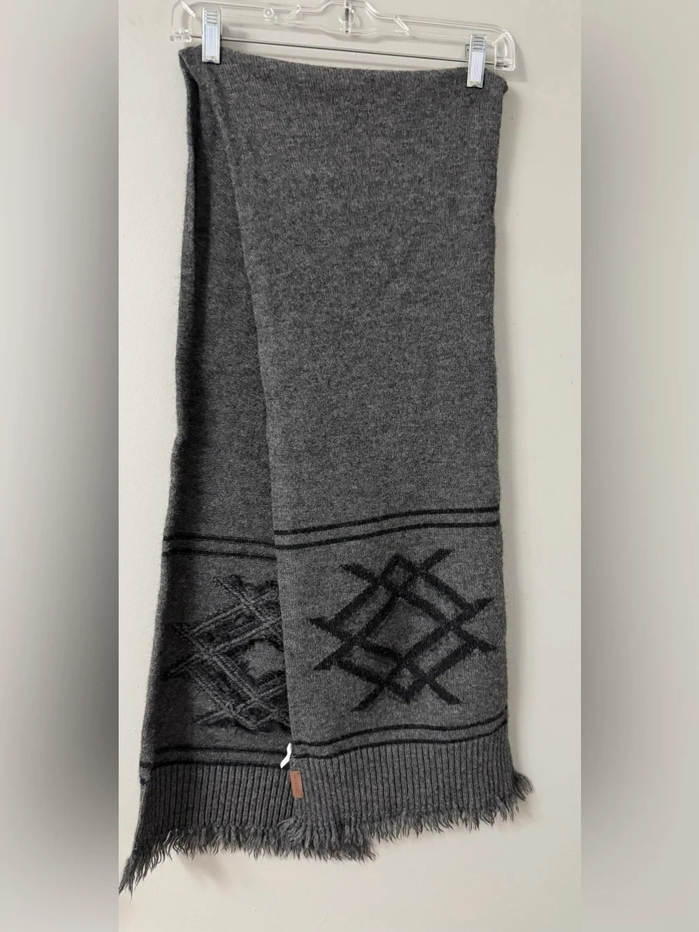 Pendleton Gray Knit Fringe Scarf Geometric Pattern Unisex
